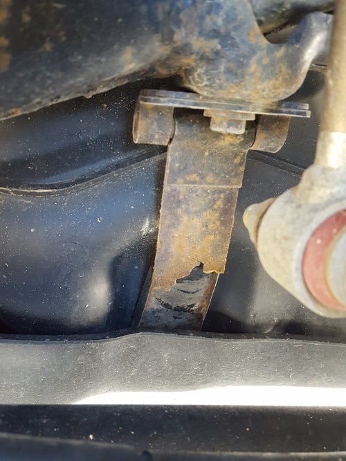 HOW TO: Fuel Tank Strap Replacement