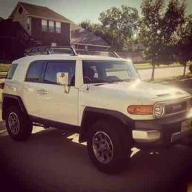 Research 2013
                  TOYOTA FJ Cruiser pictures, prices and reviews